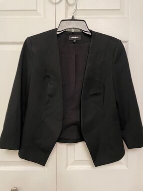 EXPRESS Black Open Front Blazer Collarless Cropped 3/4 Length Sleeves Size 8